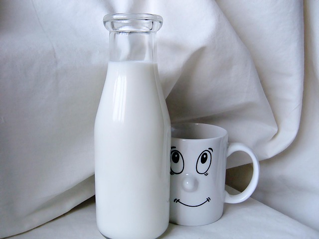 Une bouteille de lait.