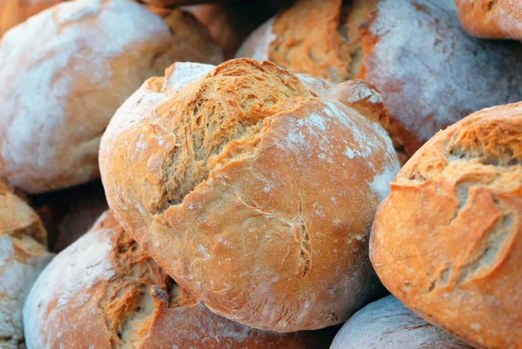 Un pain en forme de boule ou boulot